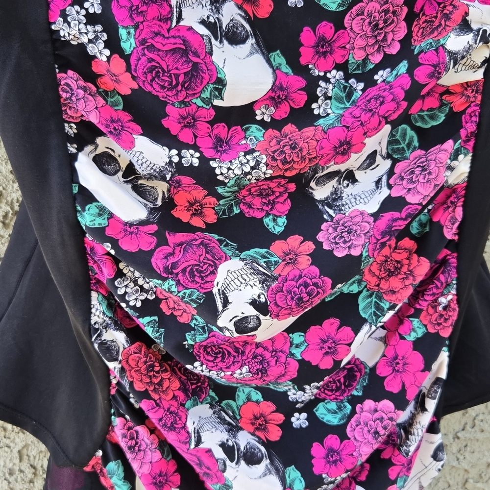 Torrid Pink Skull Rose One Piece Swimsuit - Picture 6 of 10